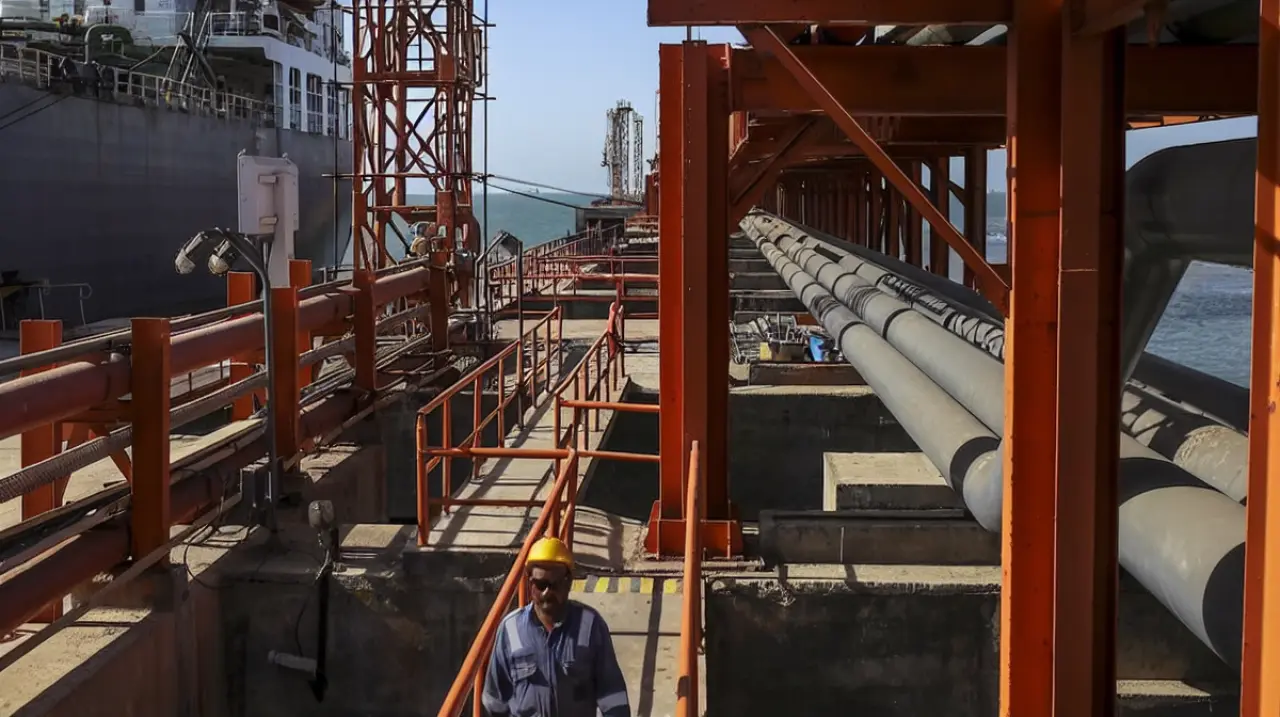 India activa un plan inédito para duplicar la capacidad de GLP de sus refinerías ante un eventual corte de suministro