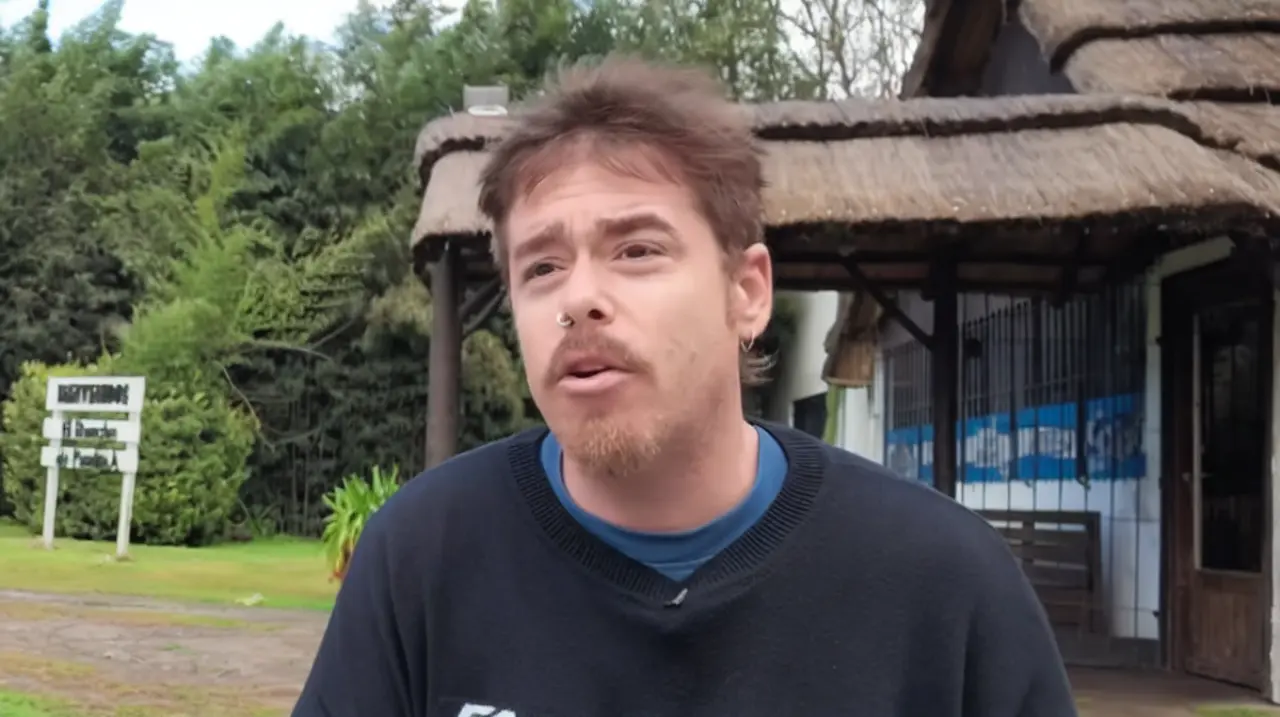 Migue Granados confesó que sigue incómodo sin remera en la playa