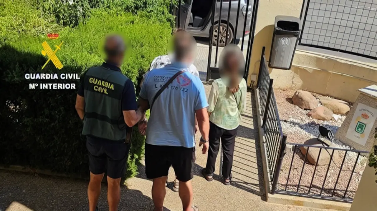 Detienen en Calpe a tres personas por aislar y manipular a una mujer de 91 años para quedarse con su patrimonio