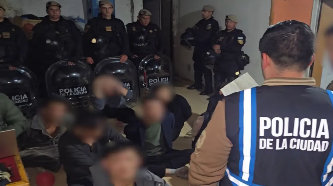 Desarticulan una banda acusada de atacar a comerciantes chinos y detienen a cinco personas