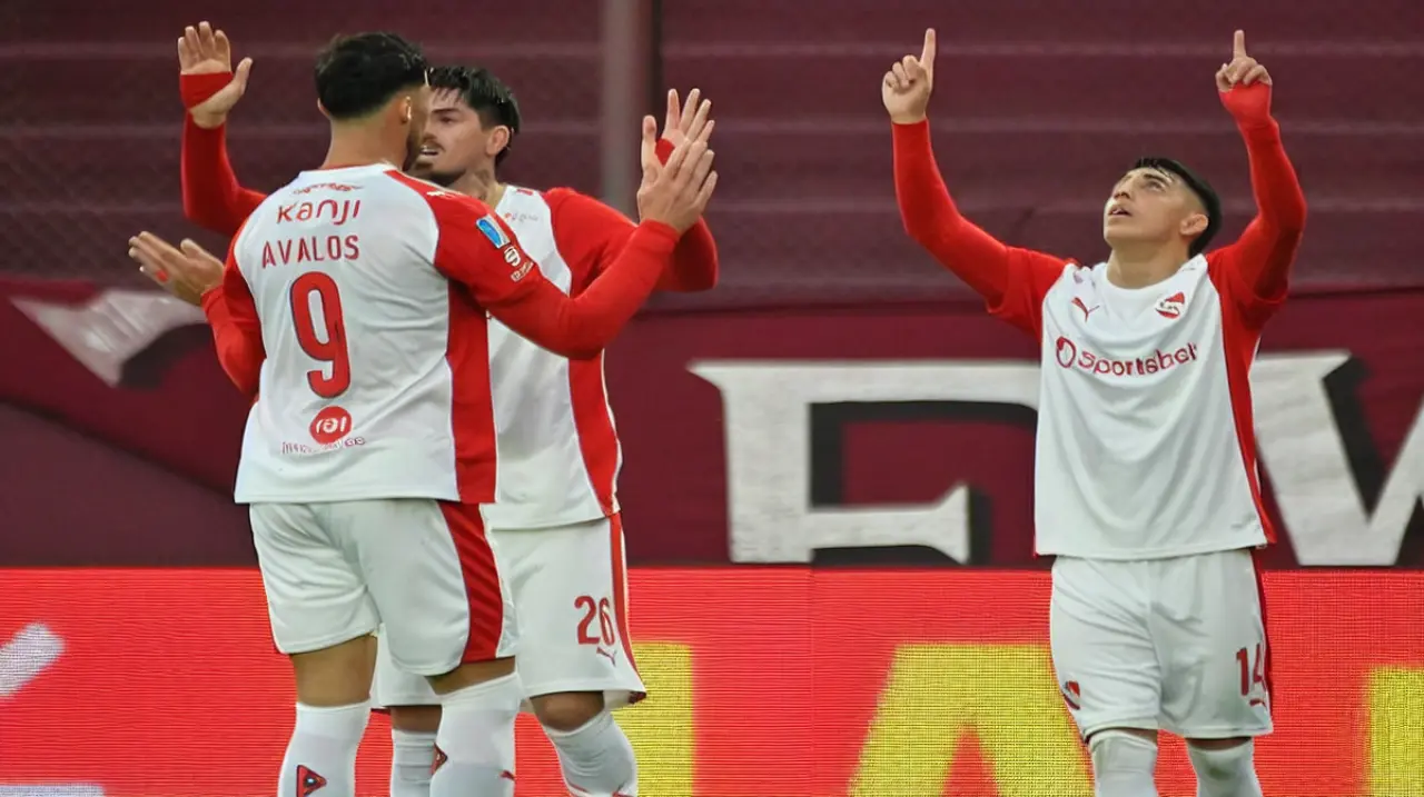 Independiente reaccionó en La Fortaleza y venció 3-1 a Lanús