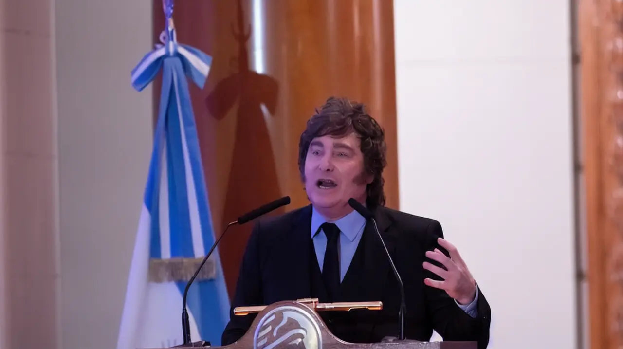 Milei prepara dos discursos y el Gobierno busca cambiar la discusión sobre la economía