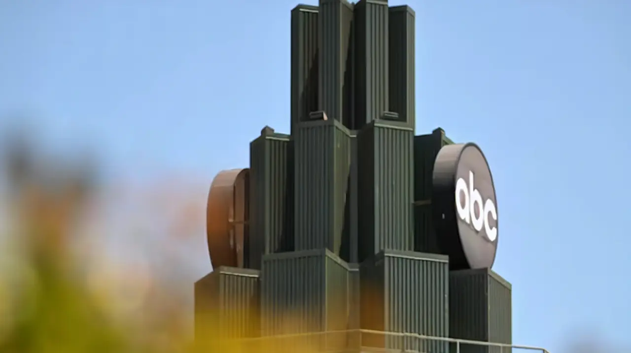 ABC demanda a la FCC por una supuesta represalia contra su contenido