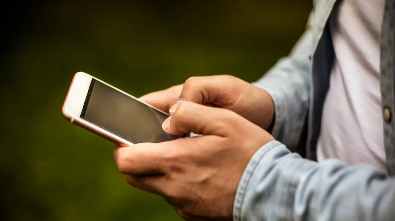 La Ciudad declaró la emergencia para frenar la reventa de celulares robados