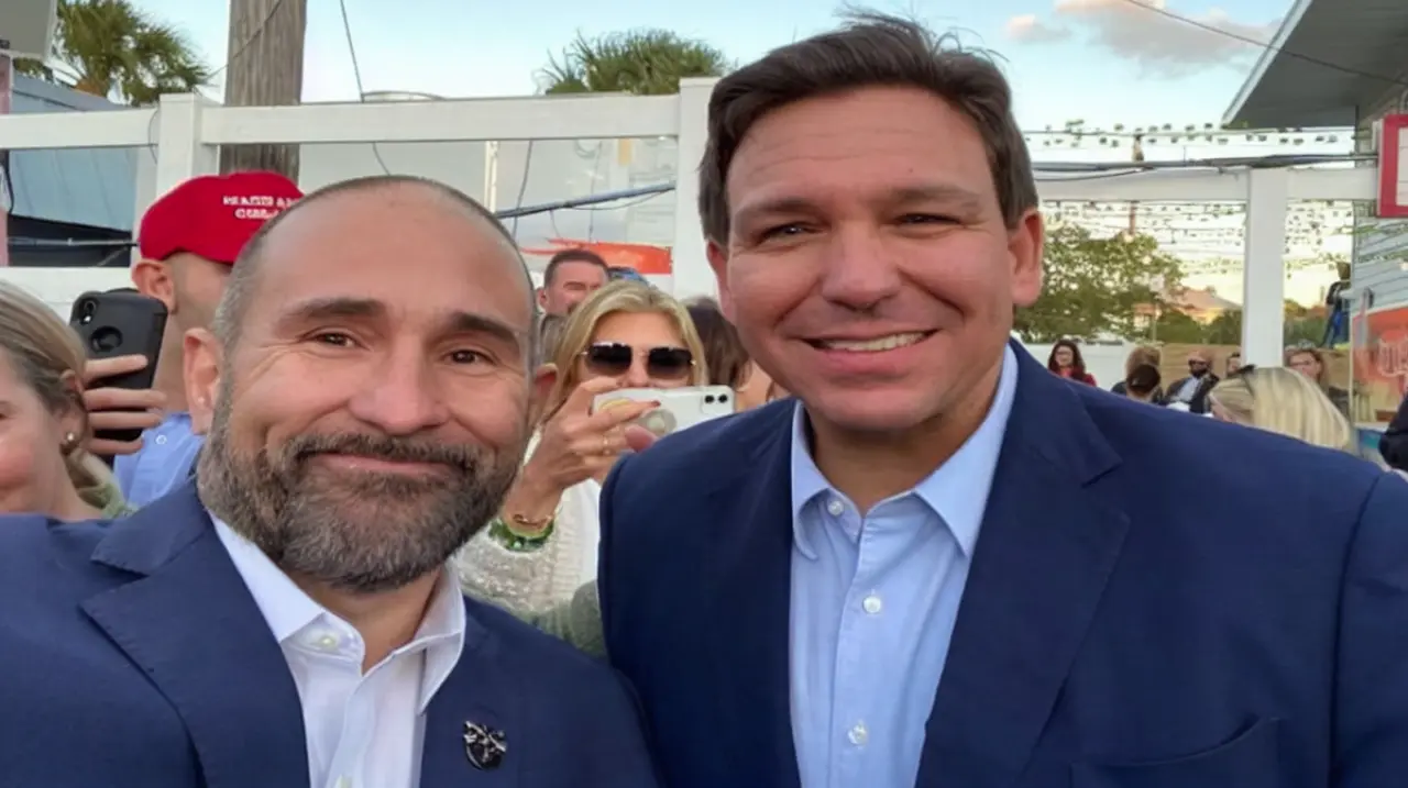 Jay Collins acepta la derrota en Florida y defiende Alligator Alcatraz como medida transitoria