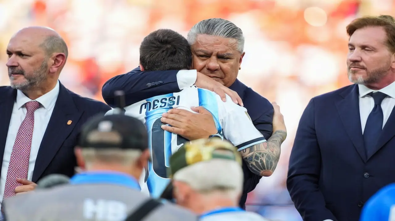 Tapia defendió a los jugadores de la Selección a un mes de la final ante España