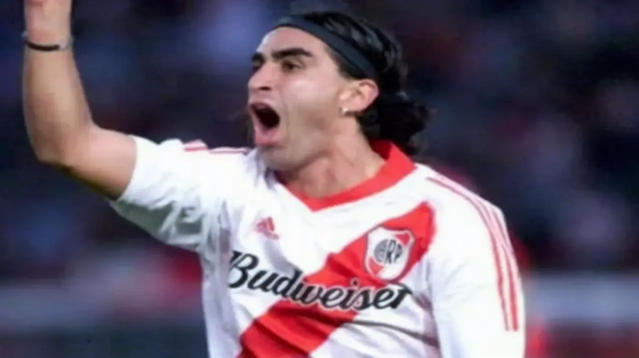 Claudio Husaín y el difícil aterrizaje tras el retiro: fútbol, depresión y una nueva vida
