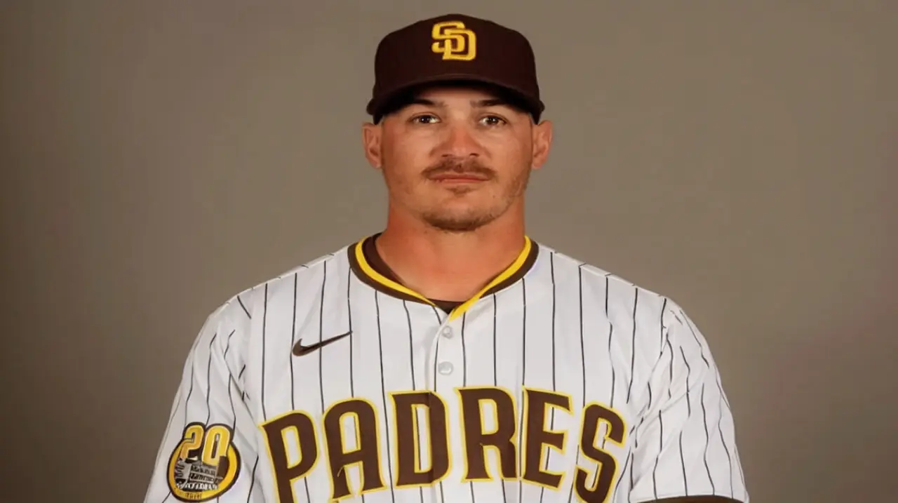 Detuvieron en el aeropuerto de El Paso a un venezolano que trabaja con los Padres de la MLB