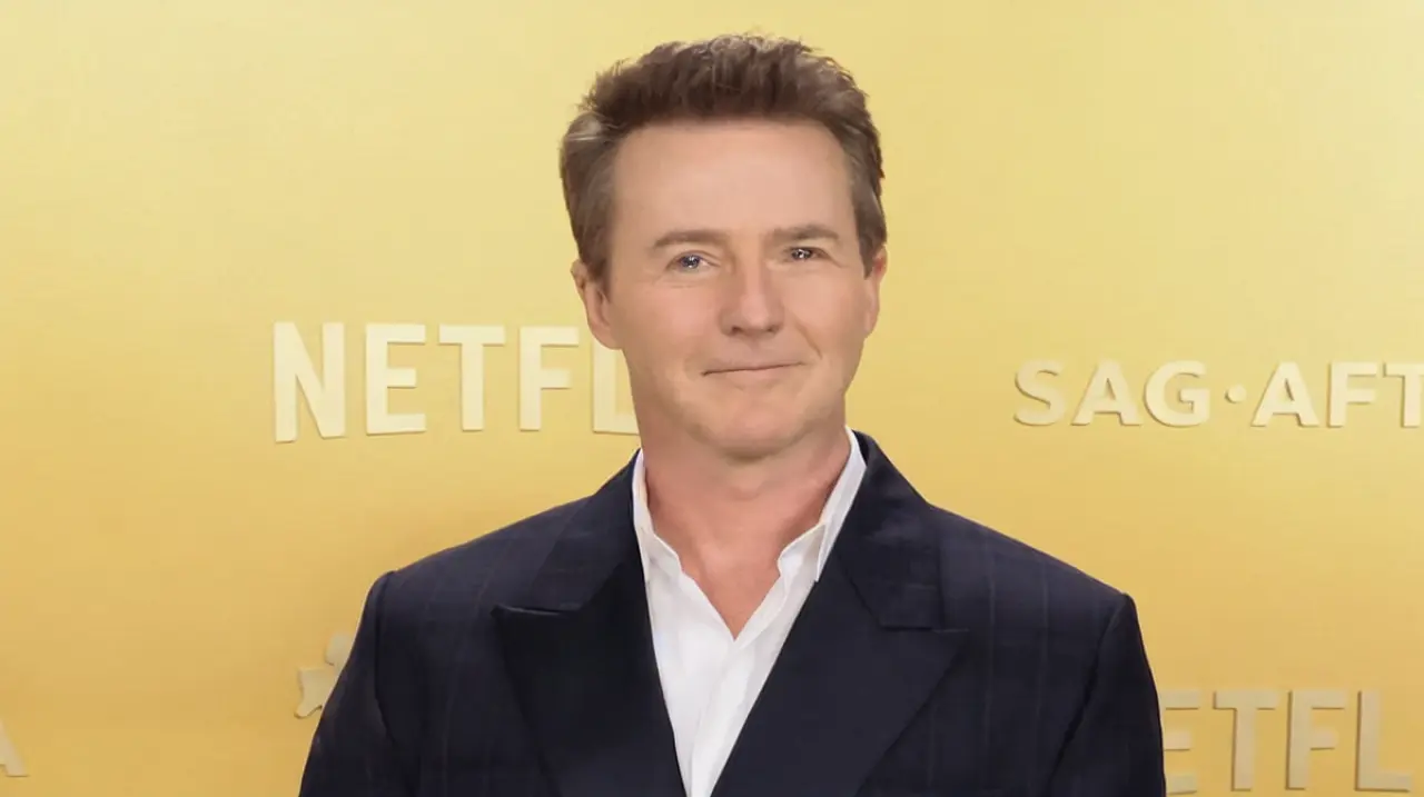 Edward Norton, a los 57: el roce con Hulk que lo apartó y el regreso que lo vuelve a poner en primer plano