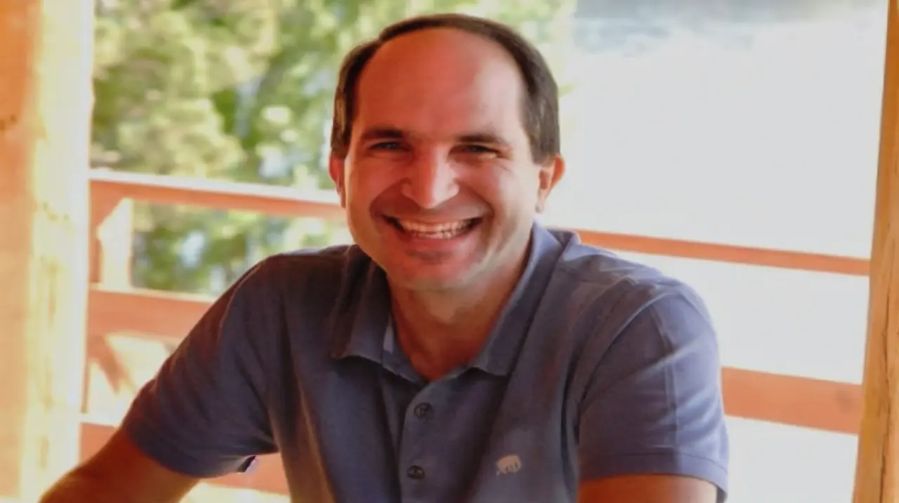Juan Martín Maldacena explicó por qué viajar al futuro sí sería posible, pero con una condición