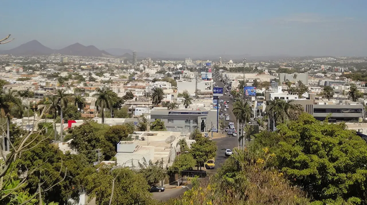 Culiacán amanece con calor intenso, posibilidad de lluvia y alto índice UV