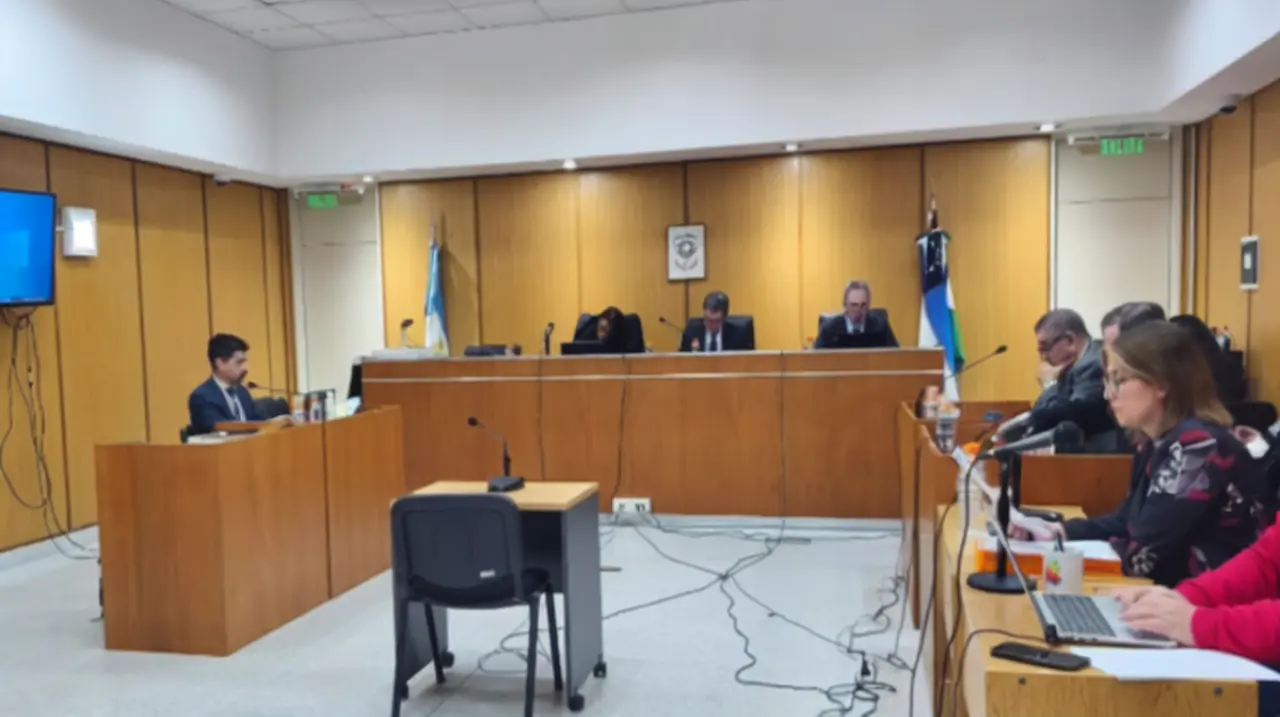 Río Negro: cuatro policías fueron a juicio por torturas y privación ilegal de la libertad de dos adolescentes