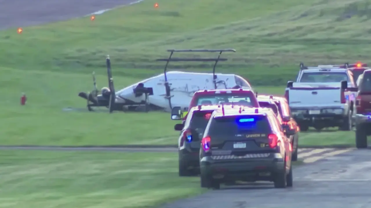 Choque entre un avión y un helicóptero en Pensilvania deja un piloto muerto y dos policías heridos