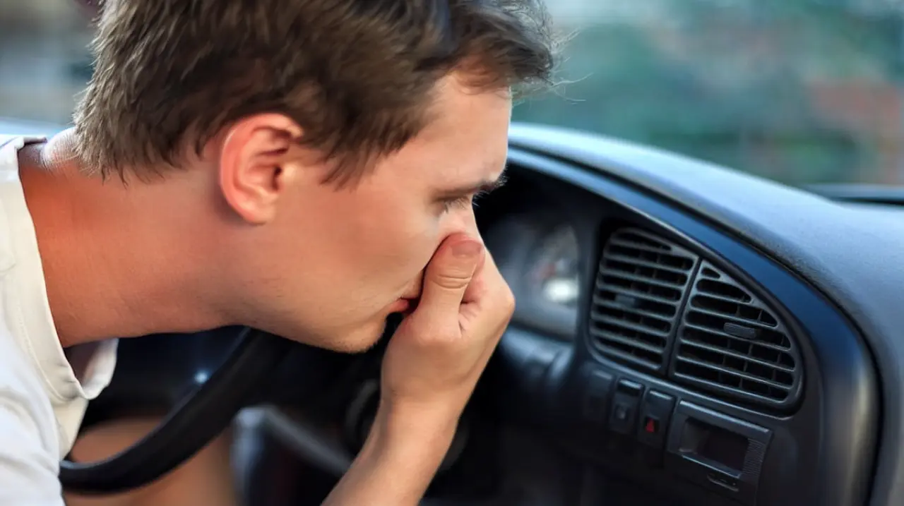 Los olores del auto que pueden anticipar una falla