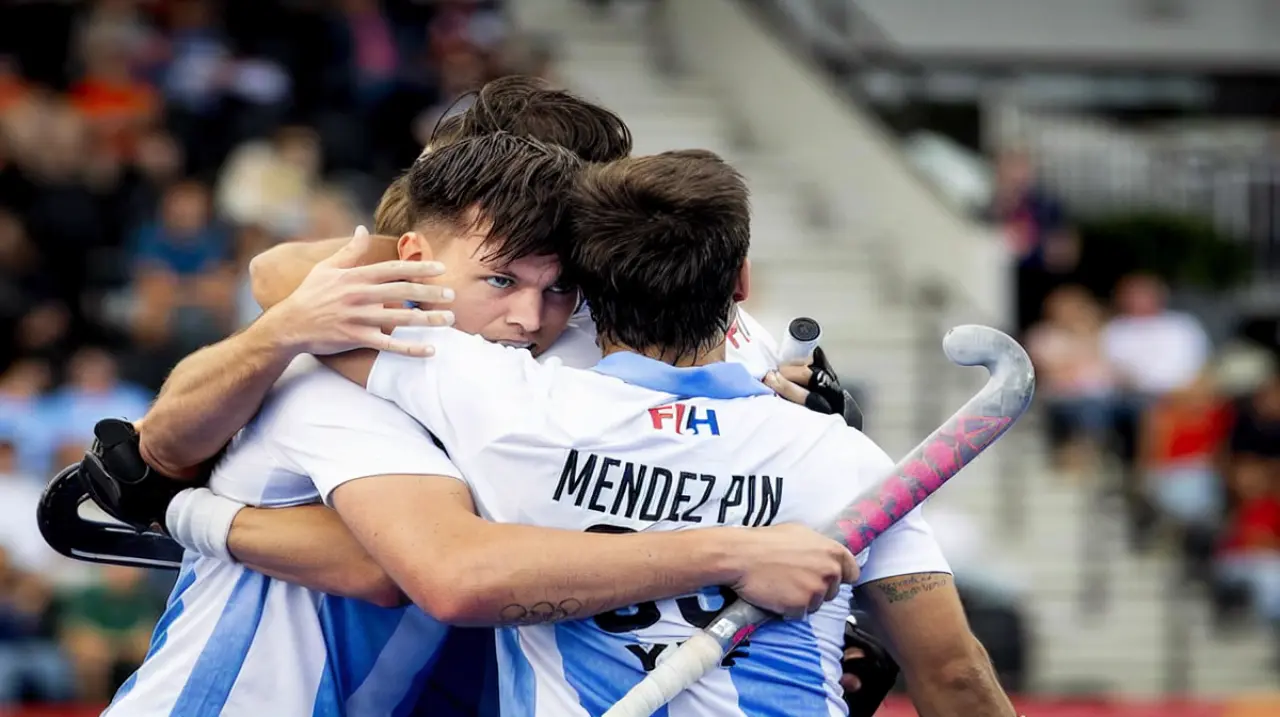 Argentina arrasó 7 a 1 a Nueva Zelanda y aseguró su lugar en la segunda fase del Mundial