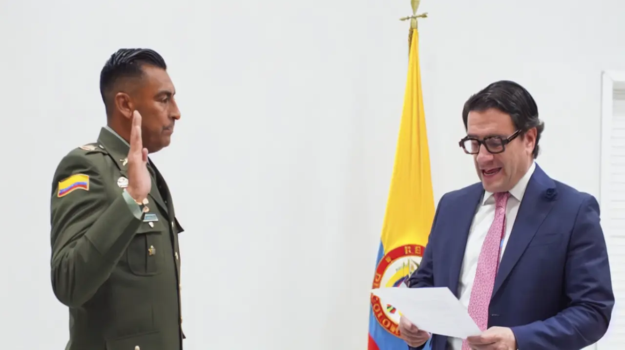 Ratifican al coronel Daniel Gutiérrez como director del Inpec tras nueva posesión ante Justicia