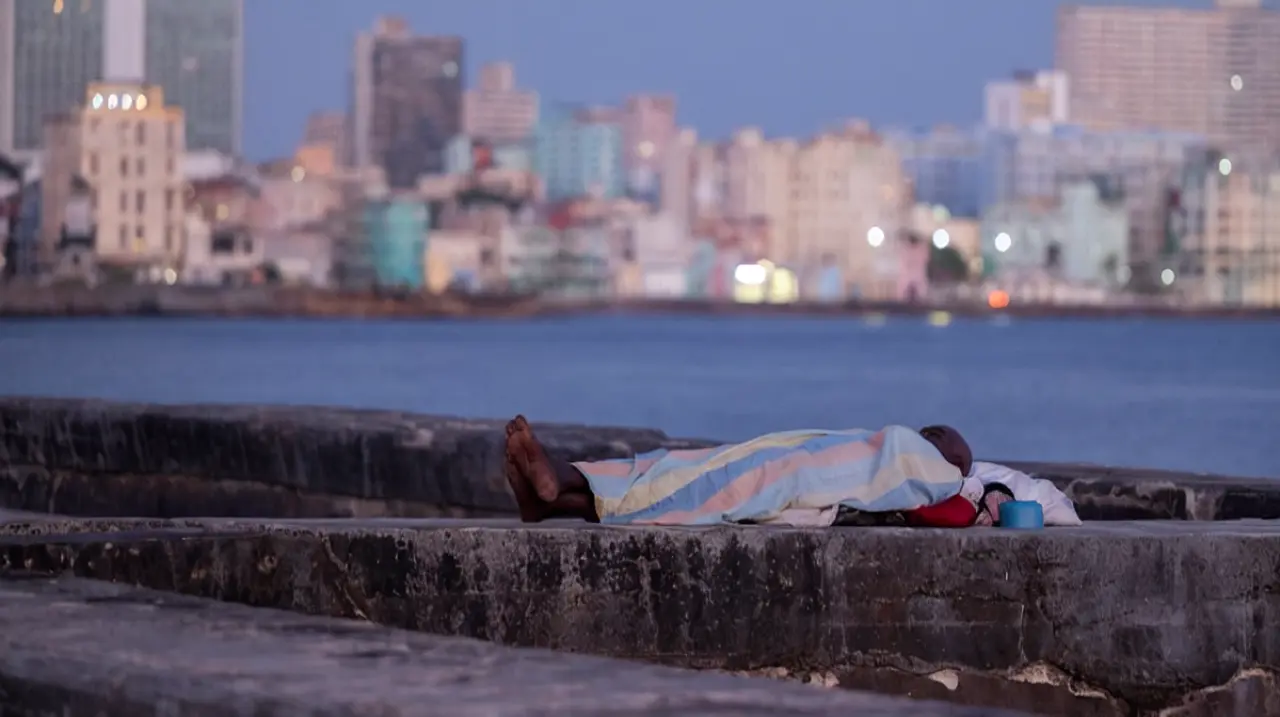 Cuba profundiza su crisis demográfica: mueren más del doble de personas de las que nacen