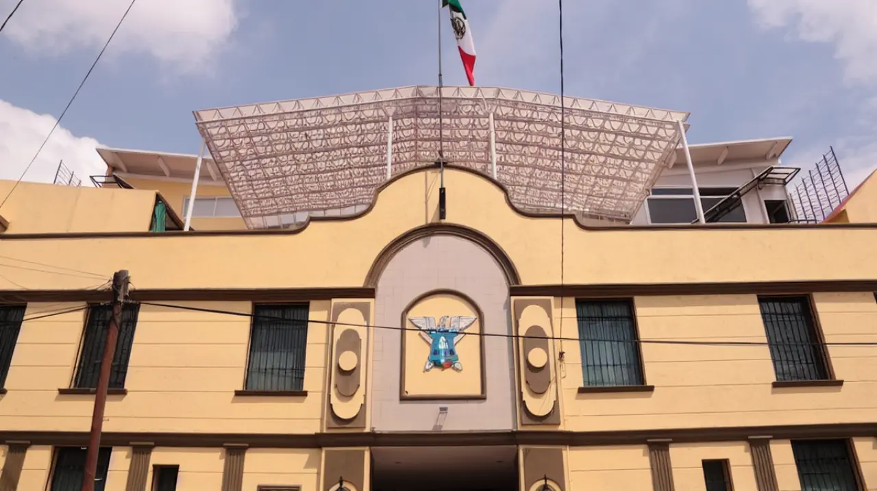 Puebla frena la publicidad de la Academia Militarizada Ignacio Zaragoza y detiene primaria