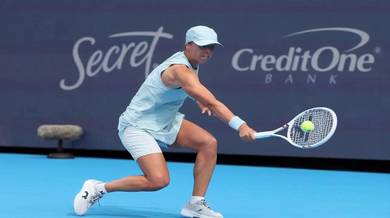 Cobolli, Fils, Pegula y Swiatek ya están en semifinales en Cincinnati