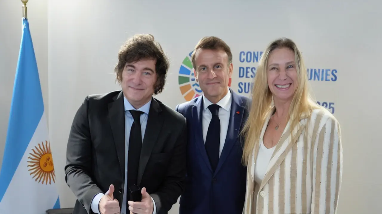 Milei prepara en París una cumbre con empresarios, gobernadores y Macron