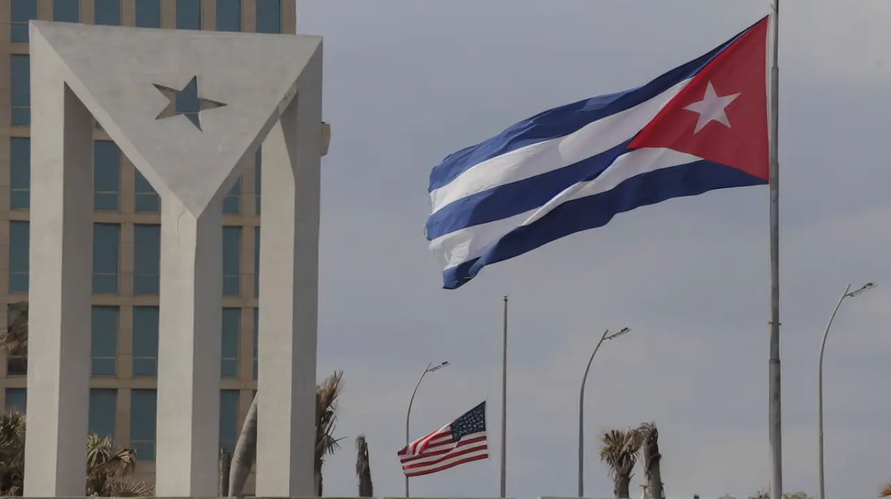 Cuba acusa a las sanciones de EE.UU. de frenar su apertura a la inversión privada