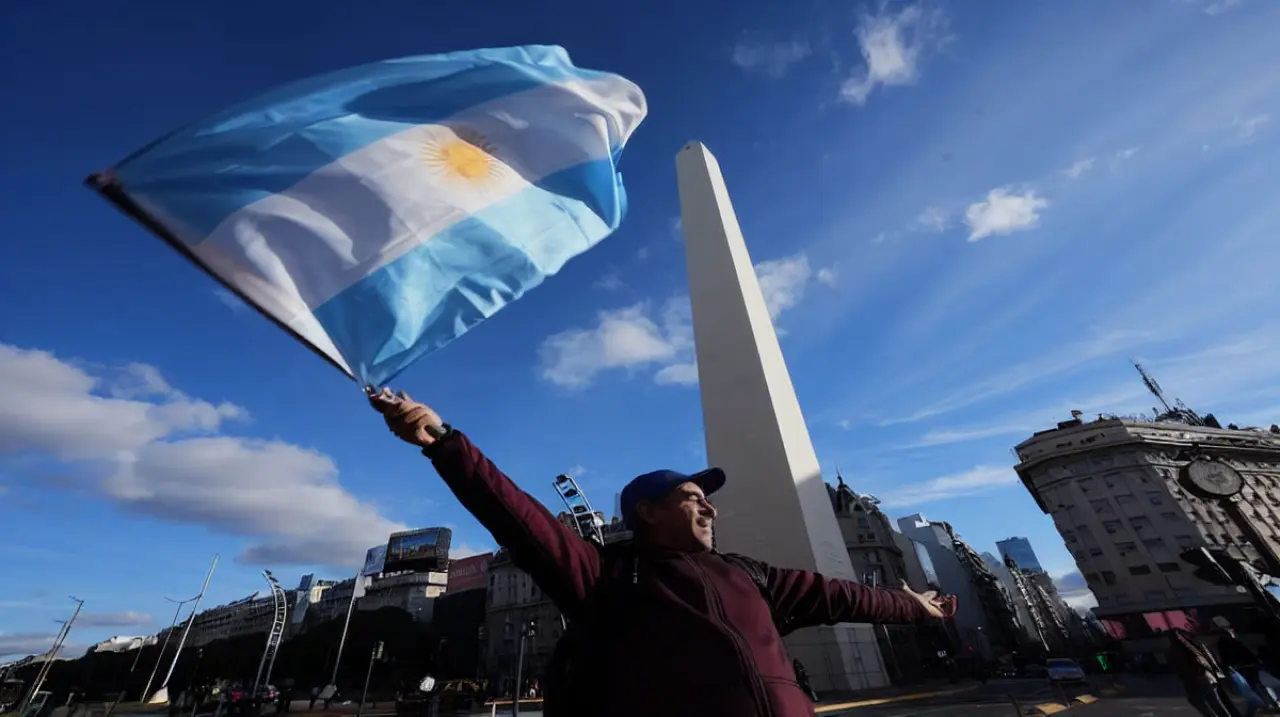 Sol y frío en Buenos Aires: cuándo mejora el tiempo y qué se espera para los próximos meses