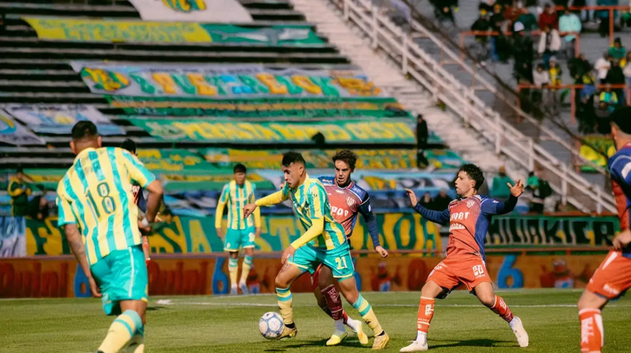 Unión reaccionó en Mar del Plata y abrió la fecha 6 con un 2-1 sobre Aldosivi