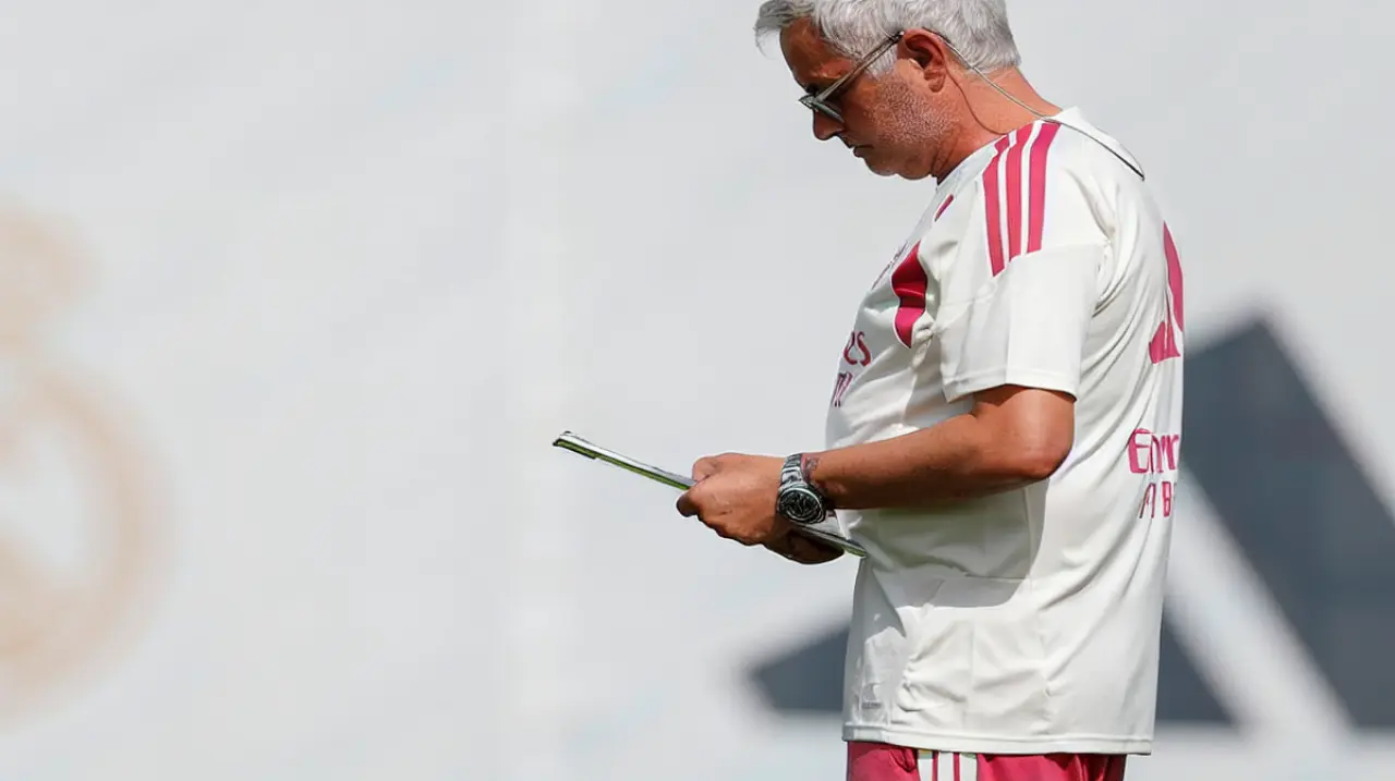 Mourinho marcó el tono en su regreso al Real Madrid antes del debut en La Liga