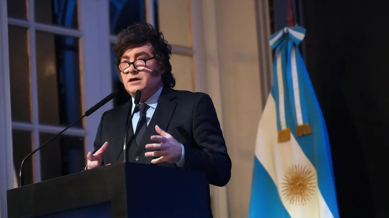 Milei volvió a vincular la caída de la natalidad con el aborto y reavivó la polémica