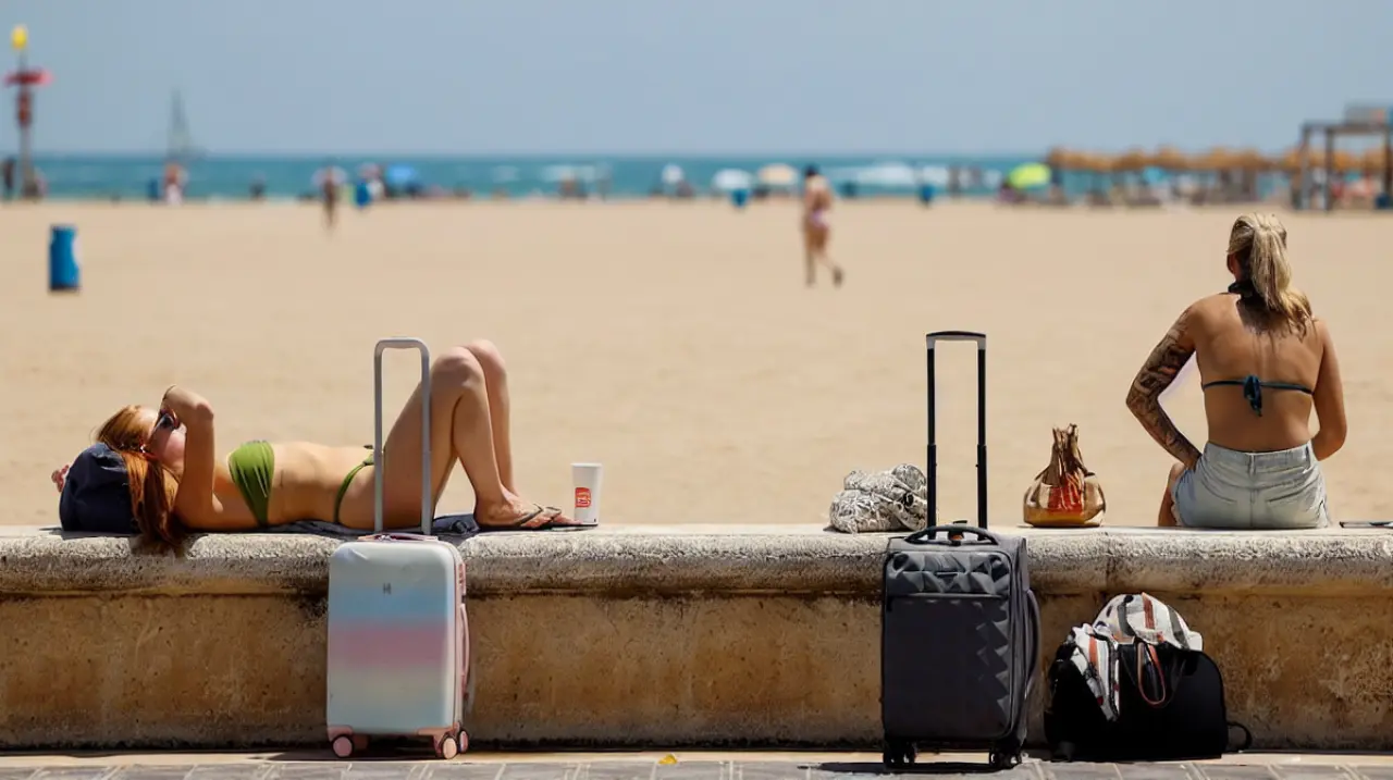Avisos por lluvias y tormentas en el este mientras suben las temperaturas en gran parte del país