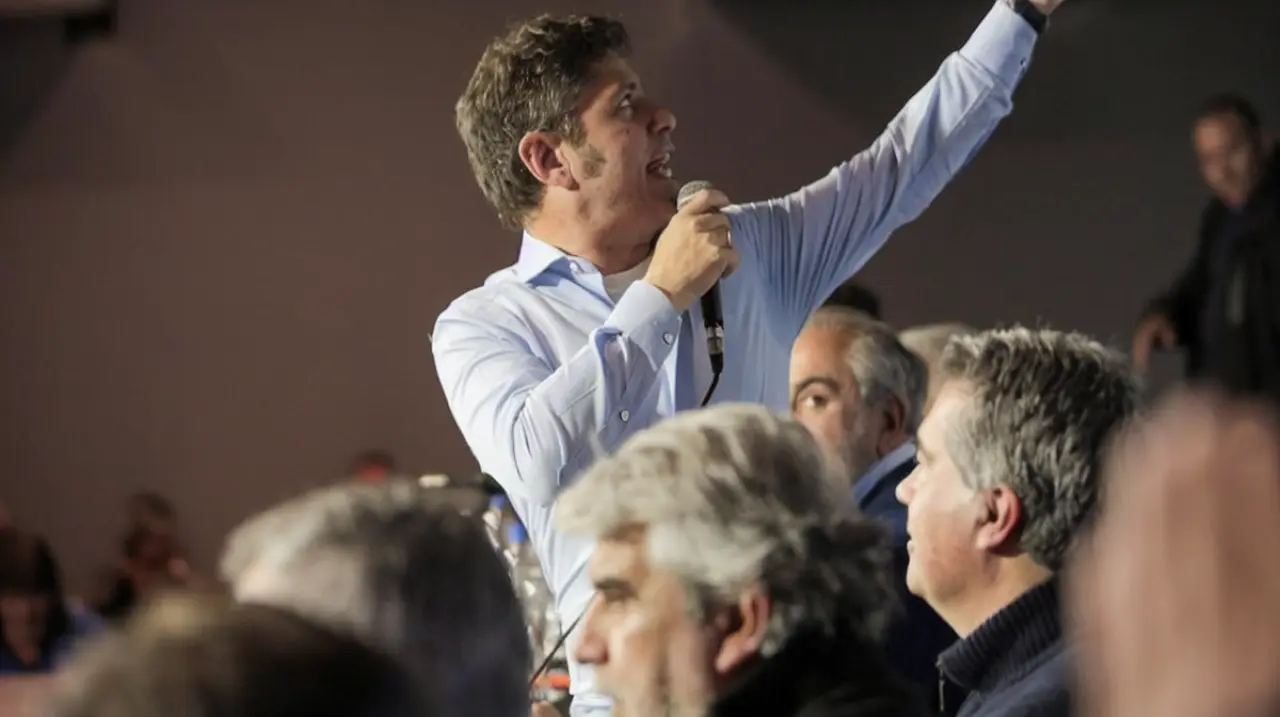 Kicillof busca destrabar en la Legislatura la pelea por las reelecciones indefinidas