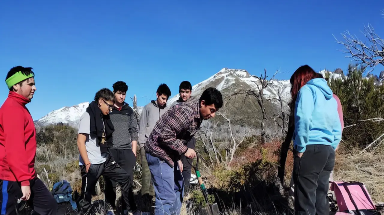 La escuela de Chubut que reforesta el bosque desde hace 20 años y ya plantó más de 32.000 árboles