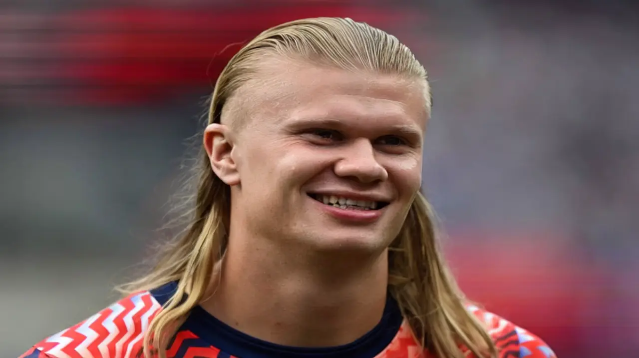 Haaland sorprendió con un cambio de look radical y se despidió de su melena rubia