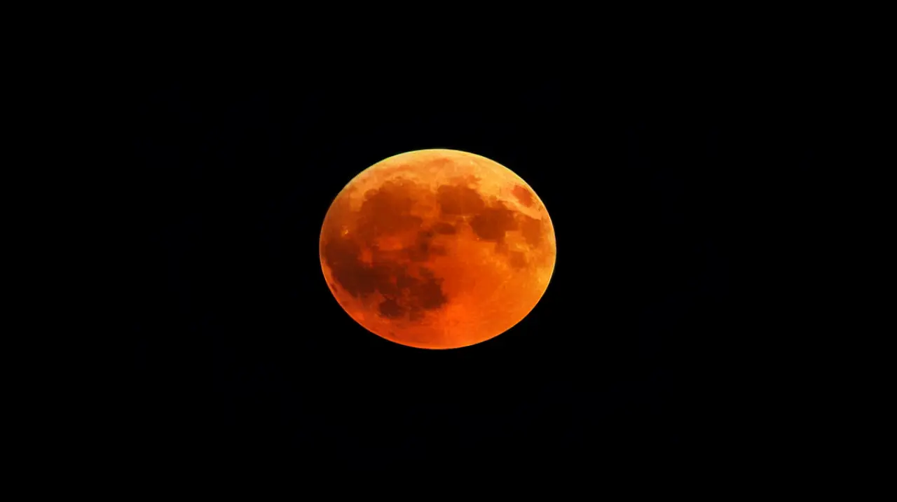 Eclipse lunar parcial en agosto de 2026: horarios, visibilidad y cómo observarlo en Argentina