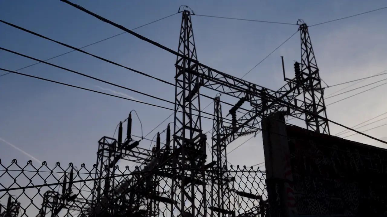 Irán y Reino Unido: un ciberataque dejó fuera de servicio cuatro días una planta eléctrica