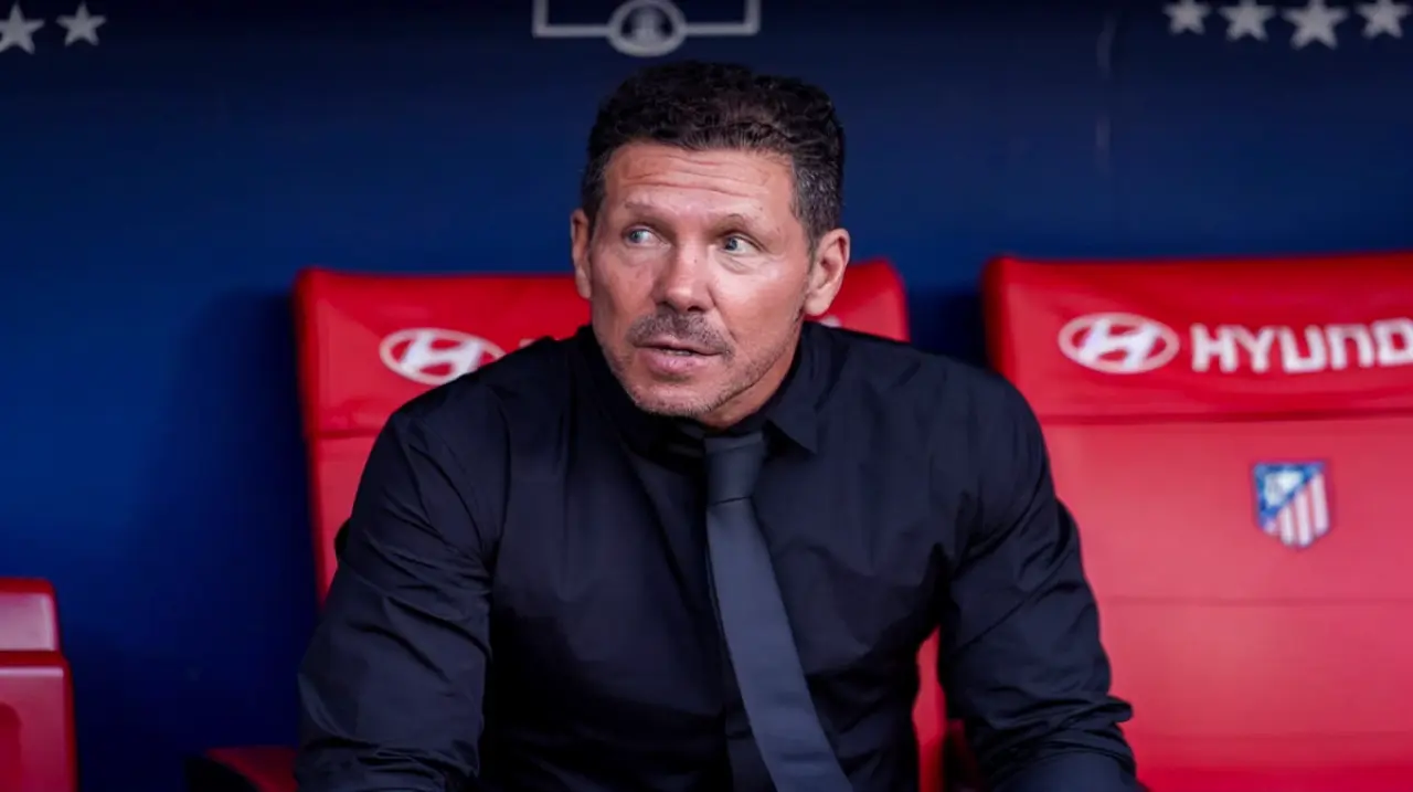 Simeone explicó la salida en soledad de Julián Alvarez tras otra noche de silbidos en el Metropolitano