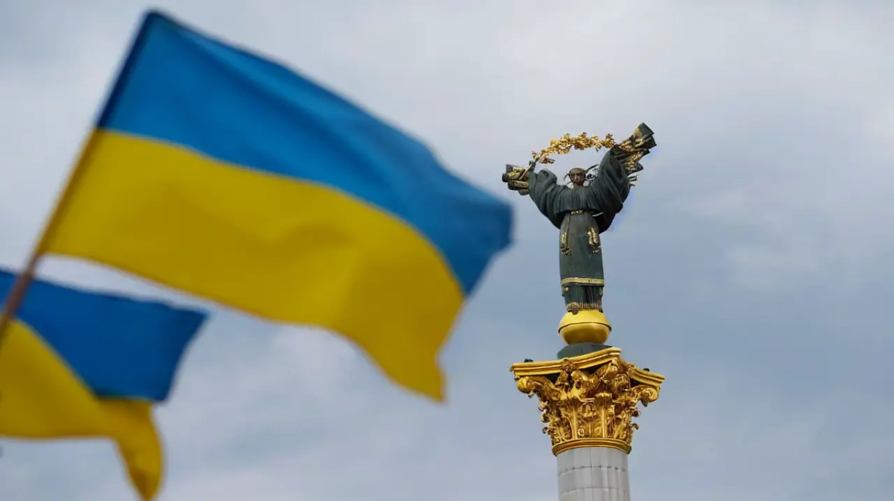 Ucrania conmemora 35 años de independencia en medio de la guerra y pide más apoyo internacional