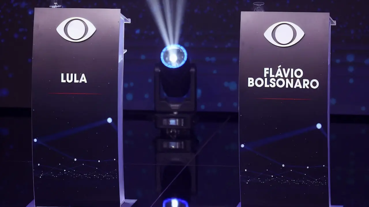 Lula y Flávio Bolsonaro faltaron al primer gran debate presidencial en Brasil