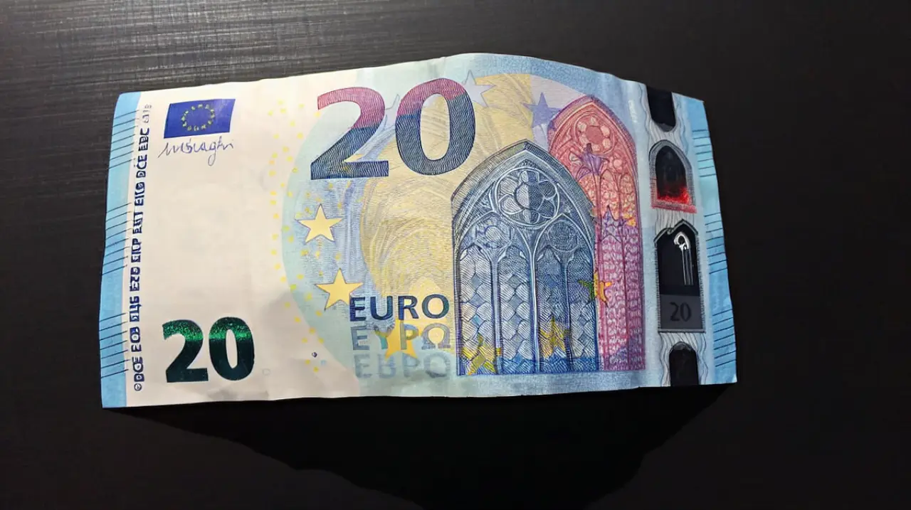 El euro se mantiene estable este lunes 24 de agosto en Argentina