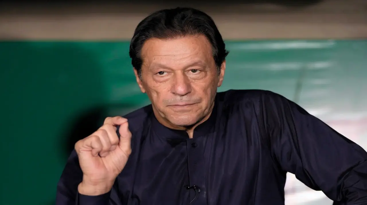 Excapitanes de cricket vuelven a pedir atención médica para Imran Khan