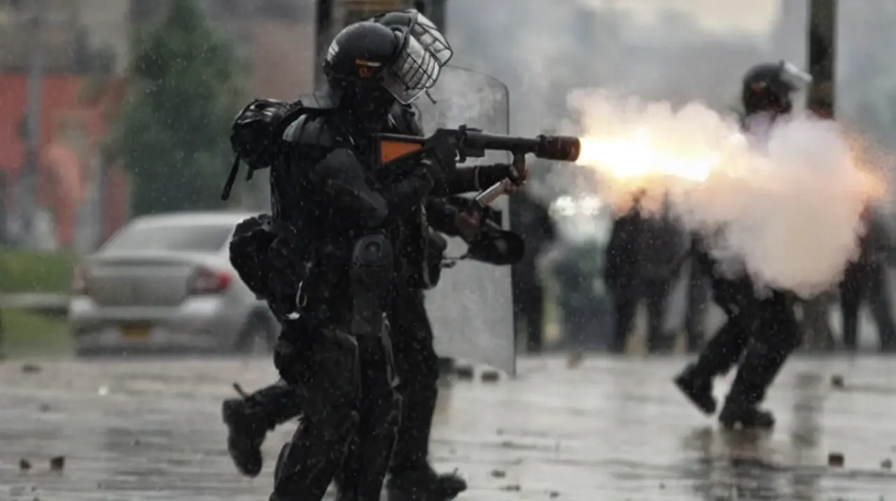 Posada pide revisar las reglas sobre uso de la fuerza en protestas