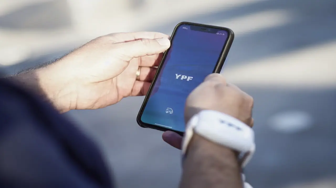 Usuarios de la app de YPF compraron 84.000 acciones en cuatro días