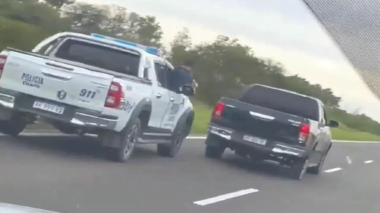 Ruta 11: una persecución por el robo de dos camionetas terminó con disparos, choques y cuatro detenidos