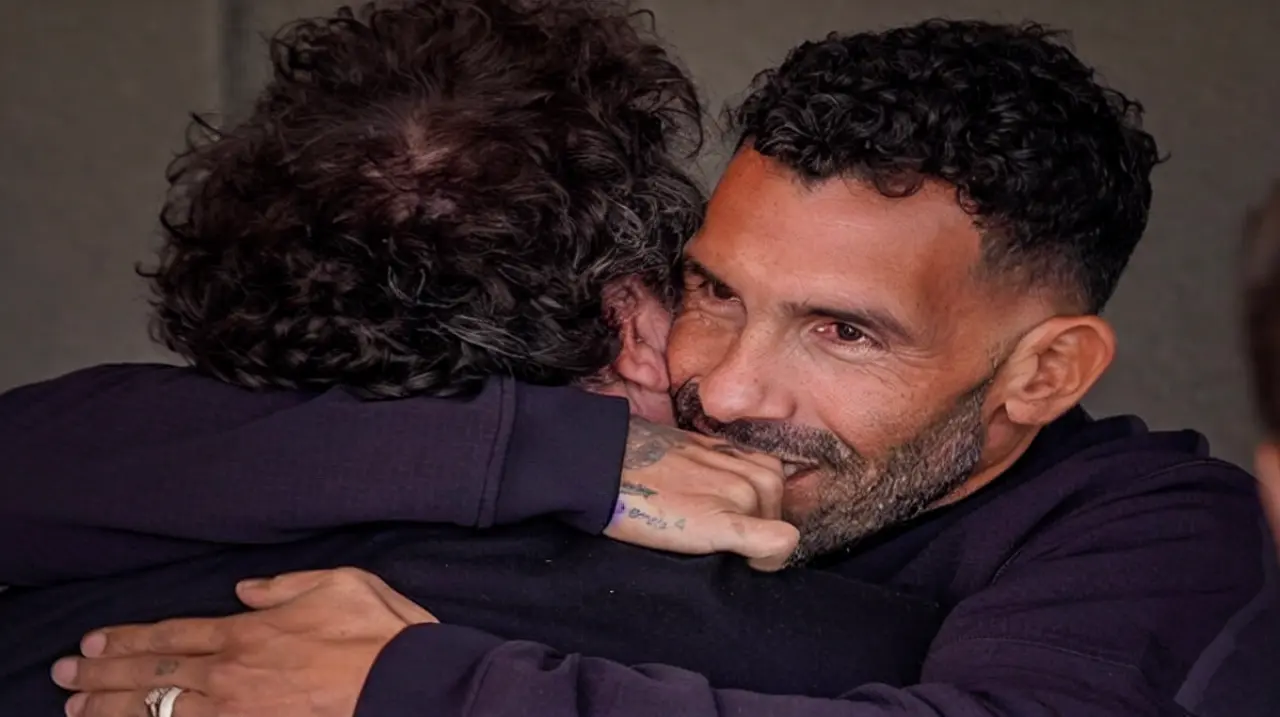 Tévez visitó a Vigil en Cardales y compartieron una mesa de fuegos y vinos de alta gama