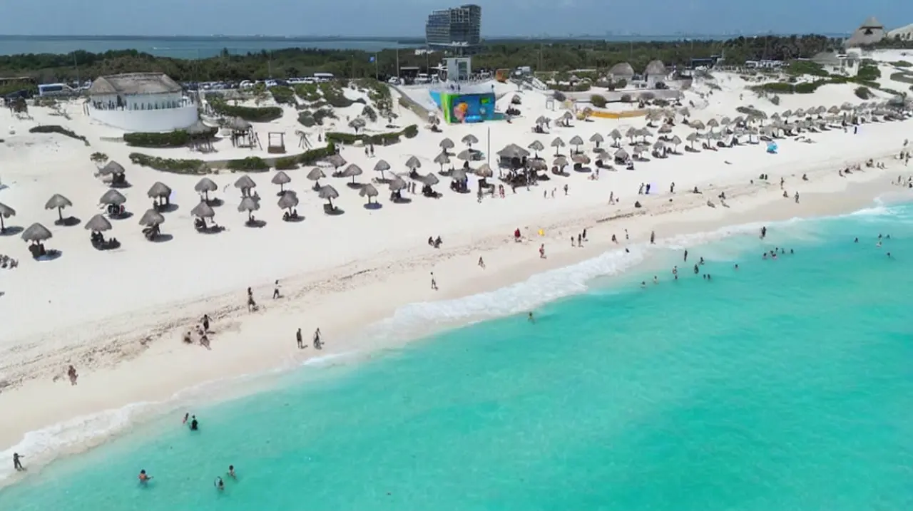 Clima en Cancún hoy, 25 de agosto: calor, lluvia y radiación UV alta