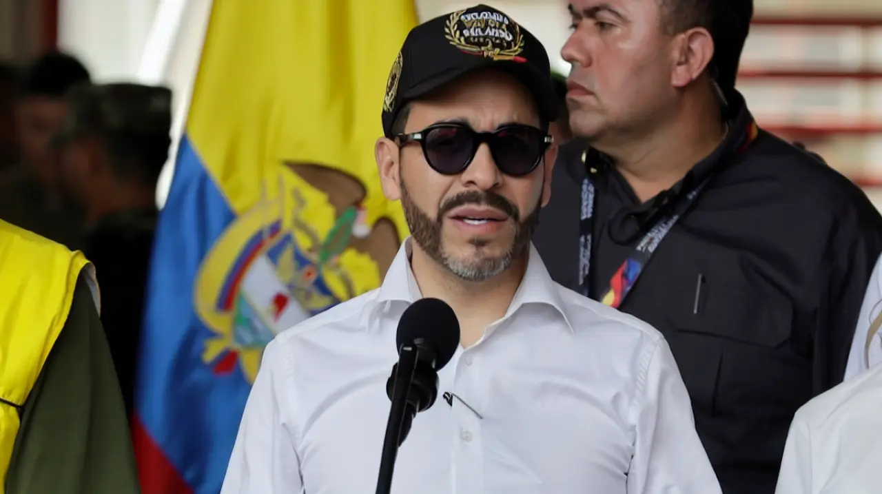 Cuestionan la declaración de bienes de Abelardo de la Espriella por presuntas inconsistencias entre patrimonio e ingresos