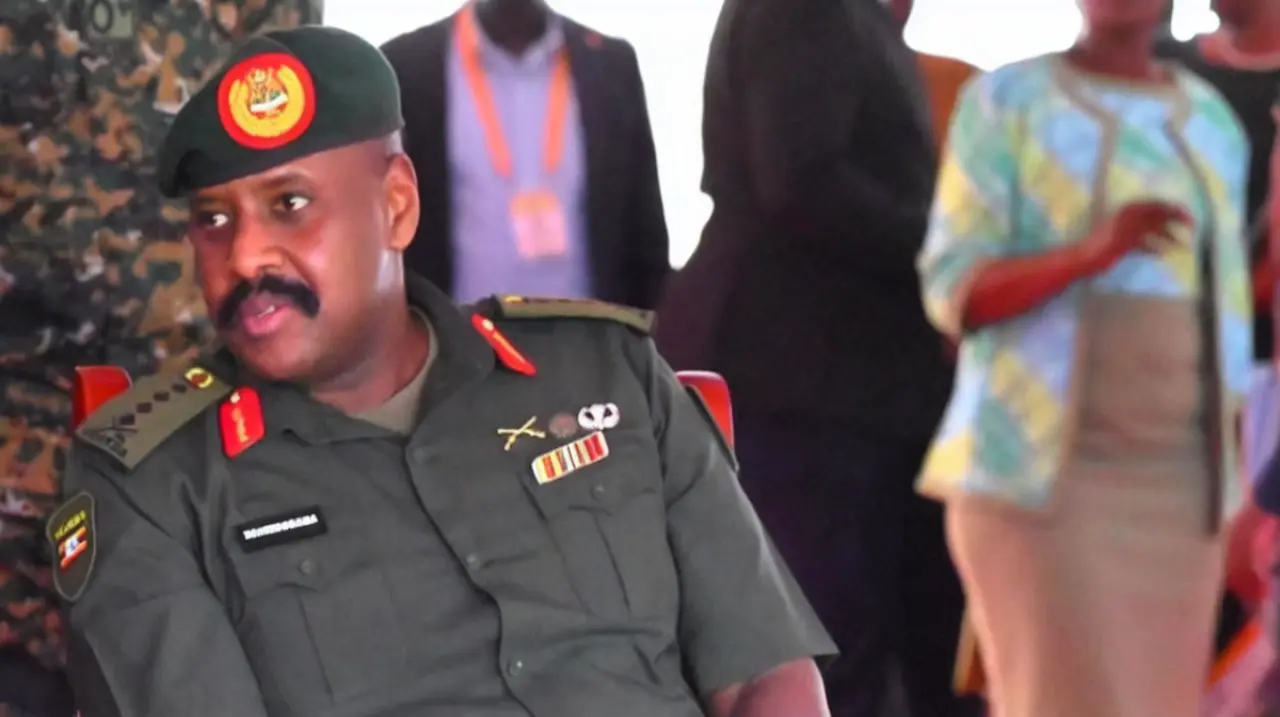 El jefe del Ejército de Uganda, hijo de Museveni, dice que buscará la presidencia en 2031