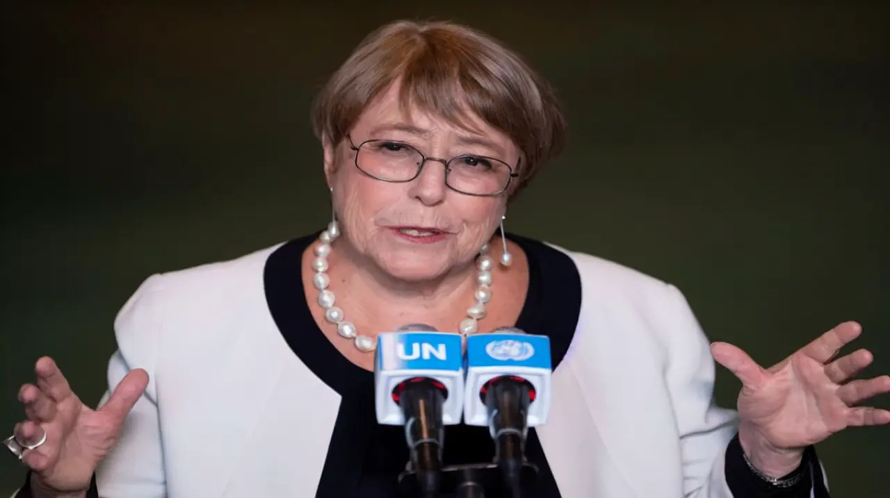 Bachelet da por casi descartada su candidatura a la ONU y crece la presión para que se baje