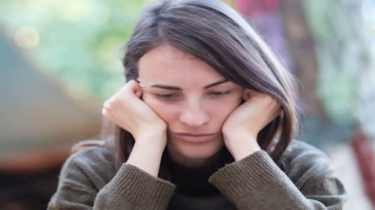 Cuando pensar demasiado en una discusión afecta el equilibrio emocional