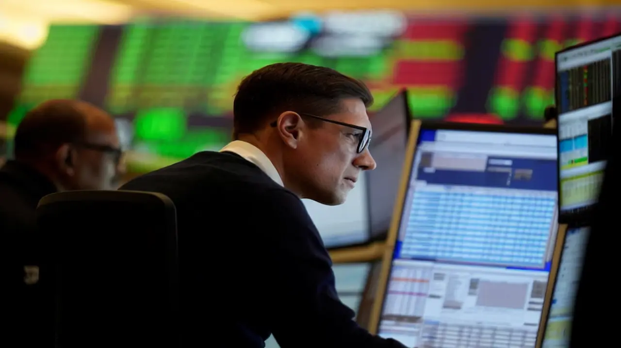 Wall Street termina la semana con ganancias impulsado por tecnológicas y bonos